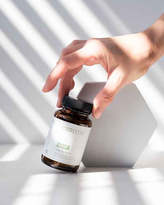 Hochwertige Inhalte wie Weihrauch-Extrakt und Teufelskralle Hochwertige Inhalte wie Weihrauch-Extrakt und Teufelskralle